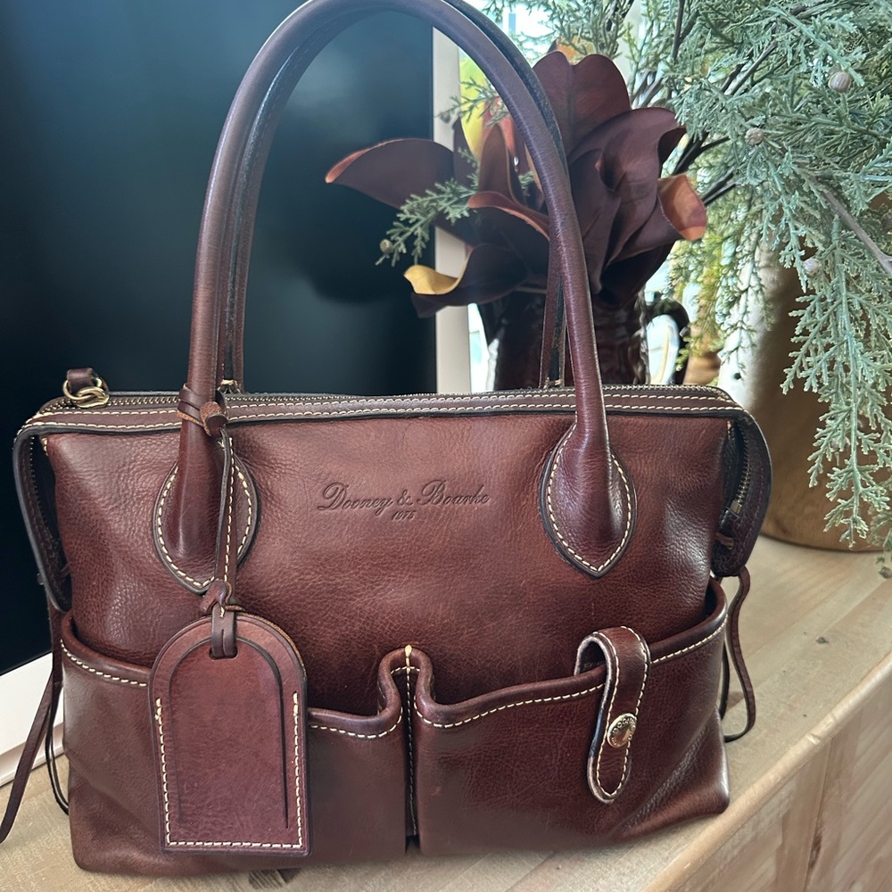 Dooney & Bourke vintage small East/West Satchel color Chestnut - genuine leather
